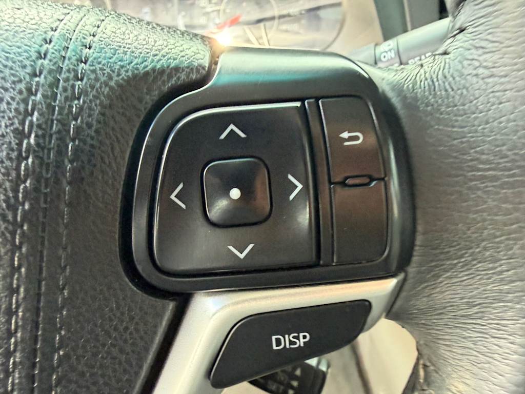 Thumbnail: 2017 Toyota Sienna - 14