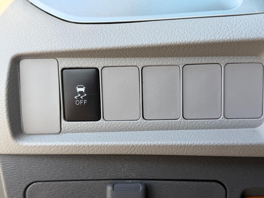Thumbnail: 2017 Toyota Sienna - 24