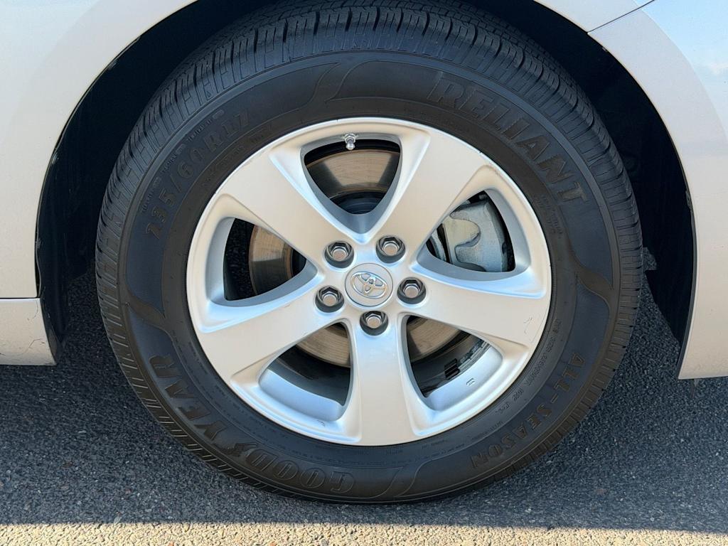 Thumbnail: 2017 Toyota Sienna - 8