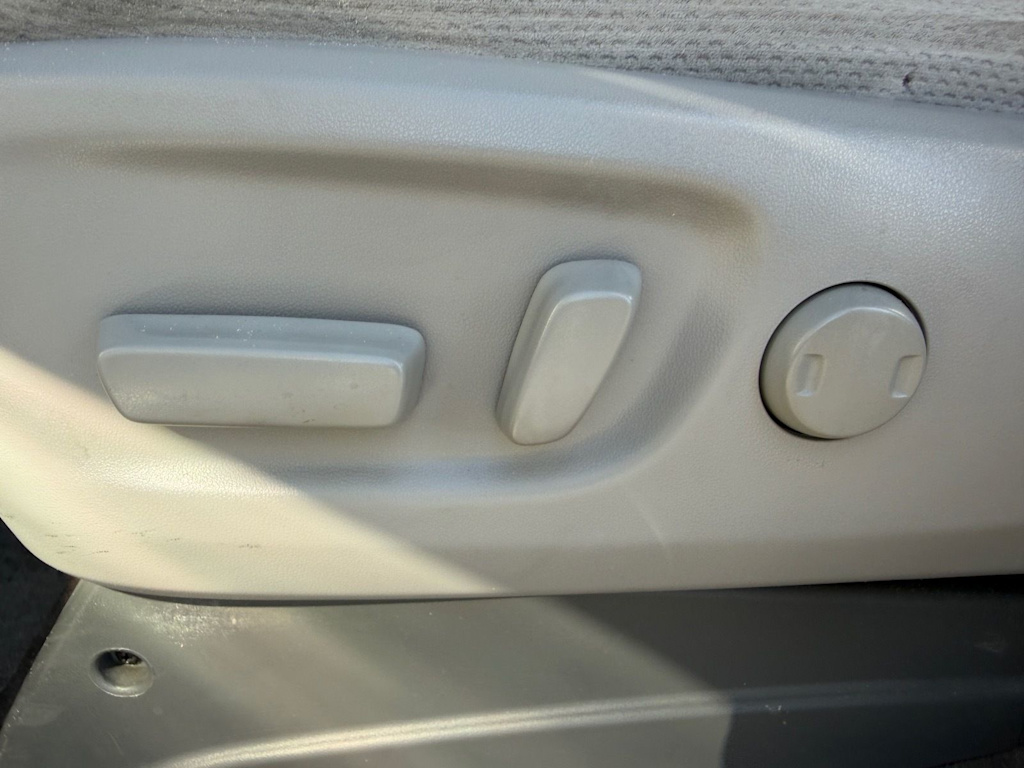 Thumbnail: 2017 Toyota Sienna - 20
