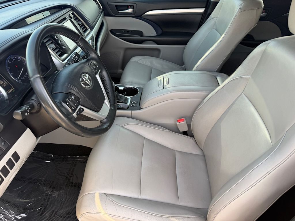 Thumbnail: 2018 Toyota Highlander - 10