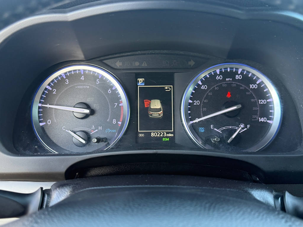 Thumbnail: 2019 Toyota Highlander - 16