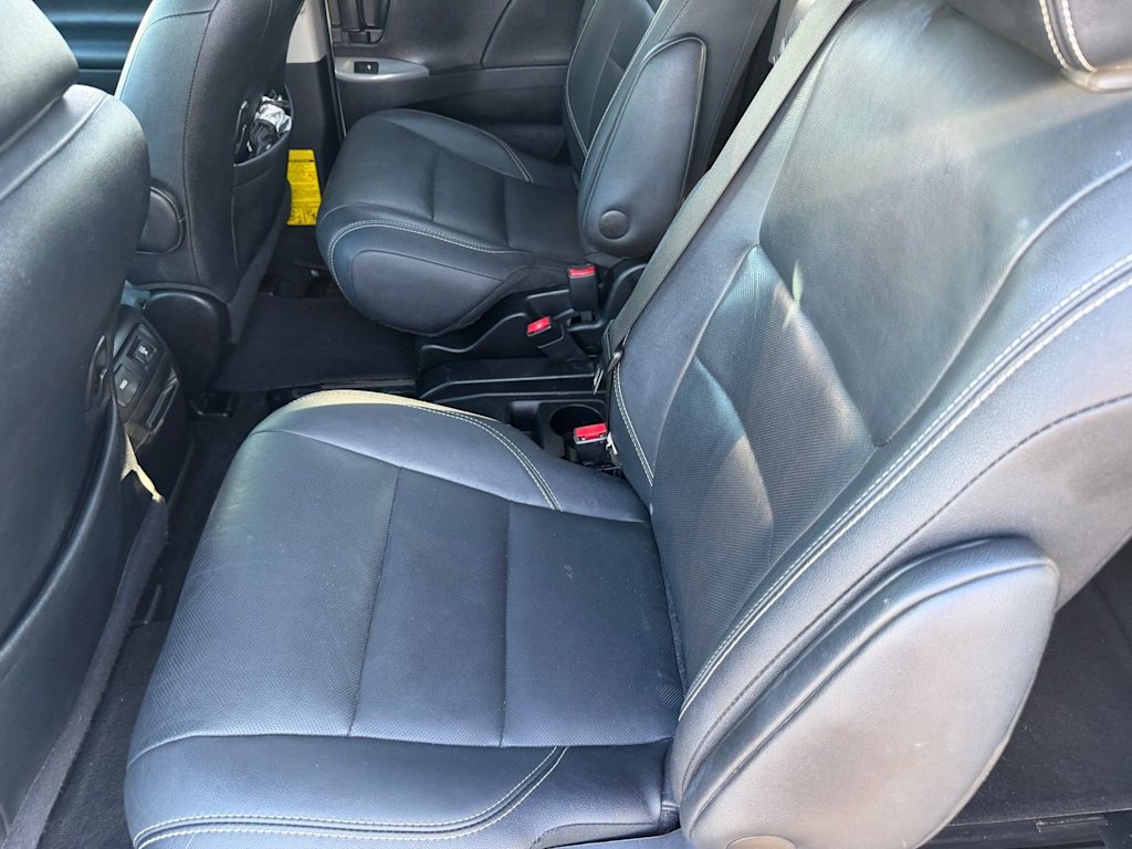 Thumbnail: 2015 Toyota Sienna - 9