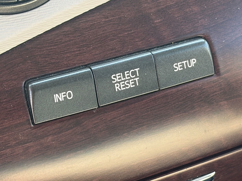 Thumbnail: 2013 Toyota Sienna - 20