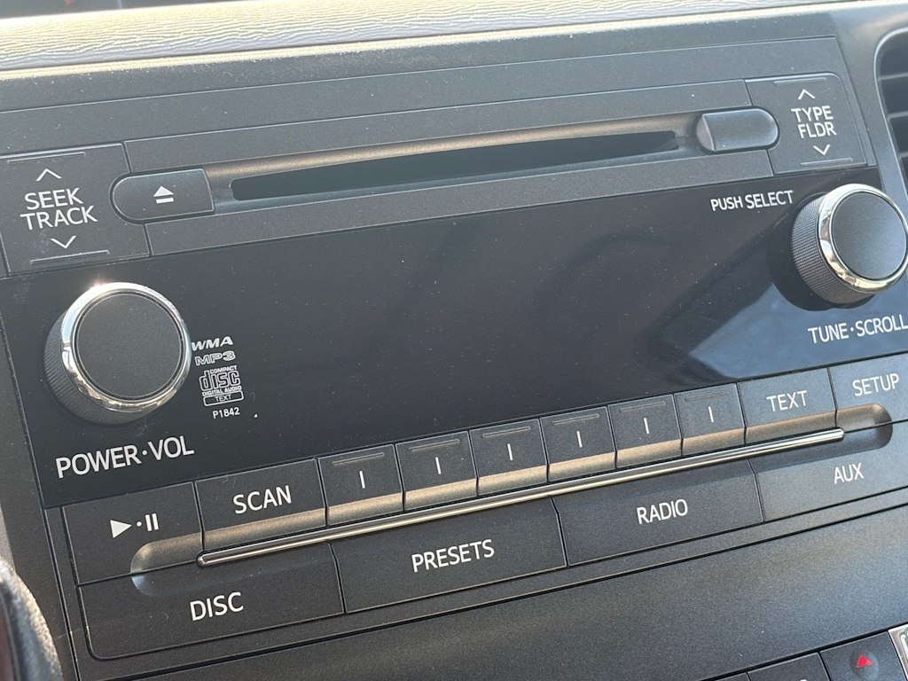 Thumbnail: 2013 Toyota Sienna - 18
