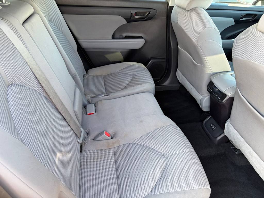 Thumbnail: 2021 Toyota Highlander - 12