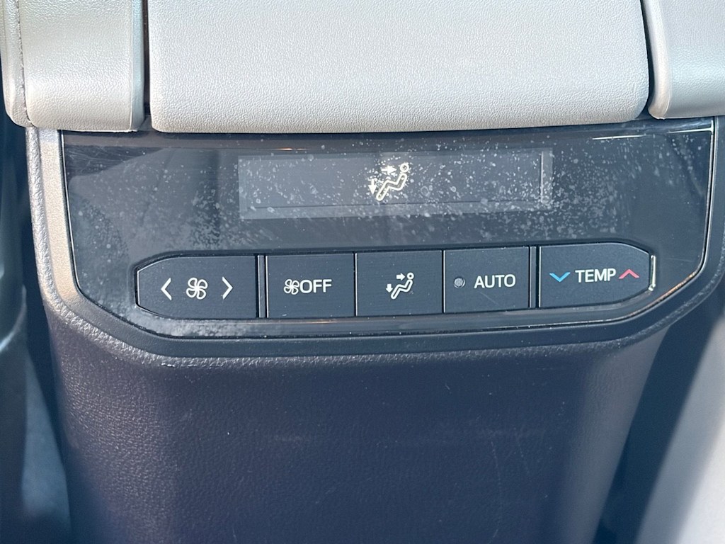 Thumbnail: 2021 Toyota Highlander - 21