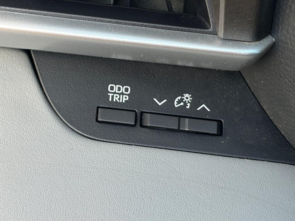 Thumbnail: 2021 Toyota Highlander - 29