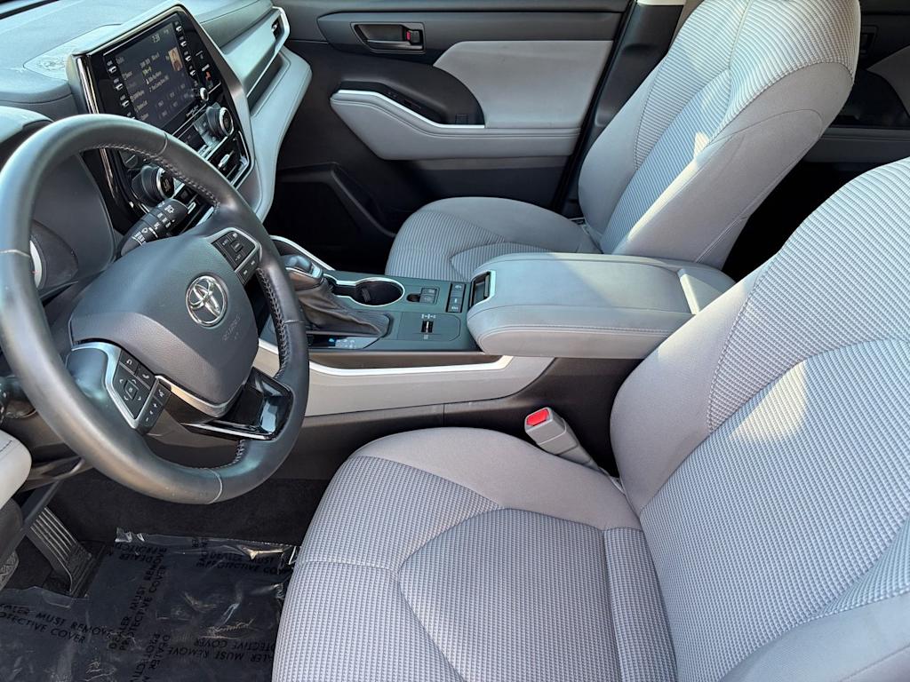 Thumbnail: 2021 Toyota Highlander - 11