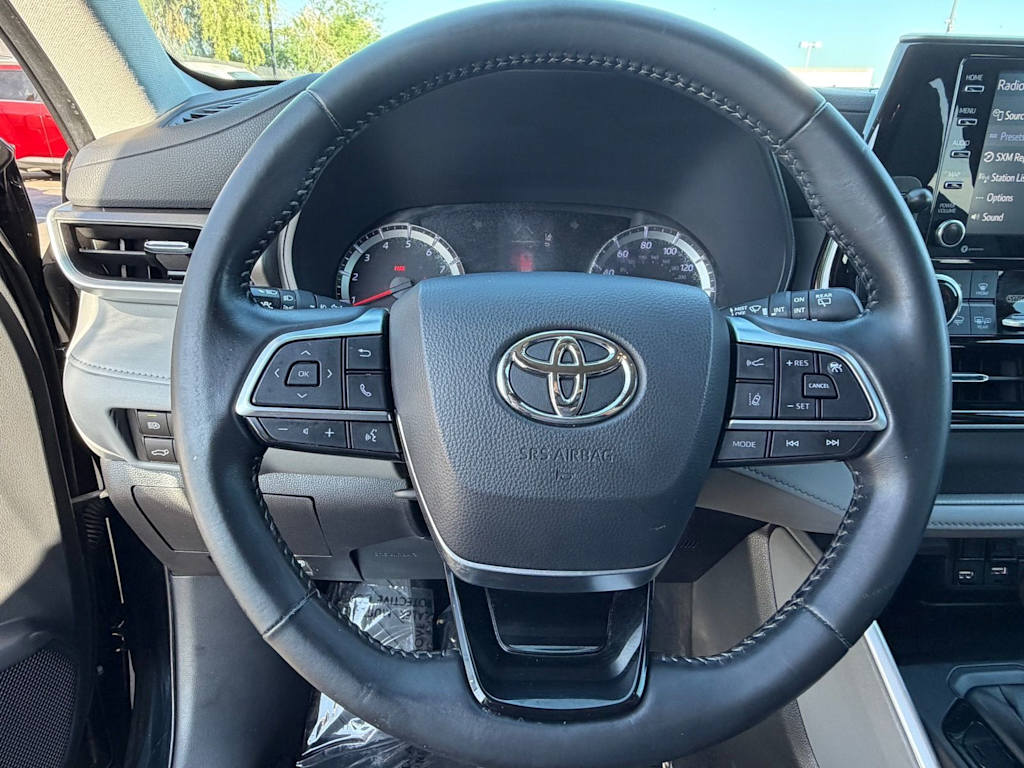 Thumbnail: 2021 Toyota Highlander - 9