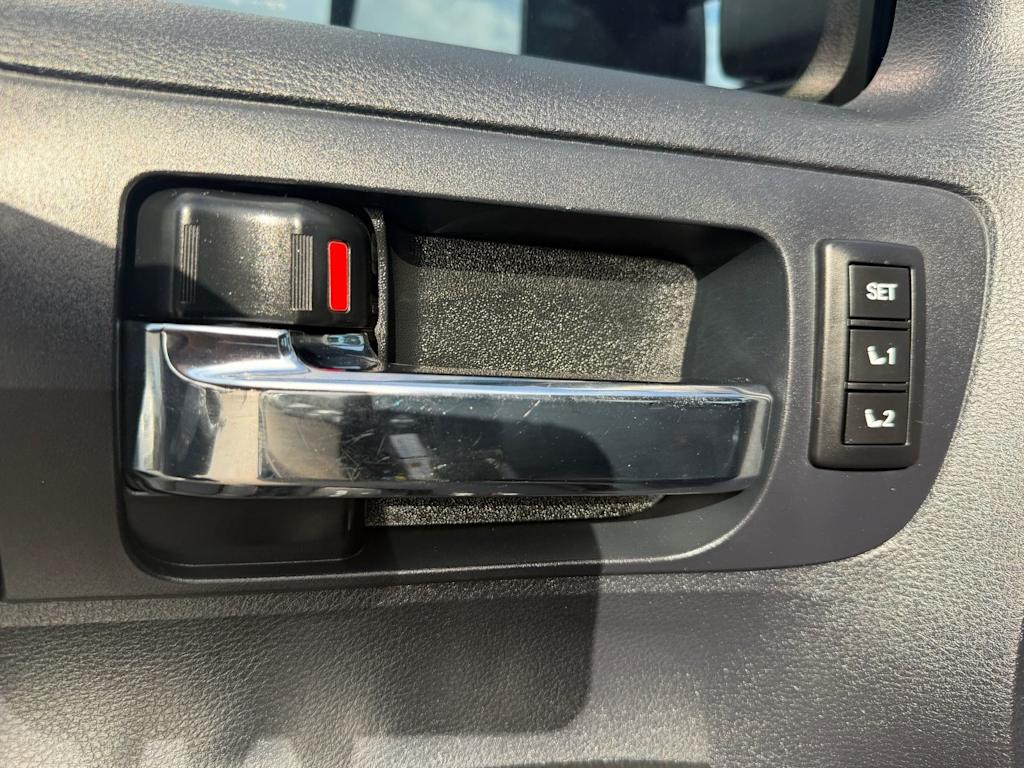 Thumbnail: 2015 Toyota Tundra - 13