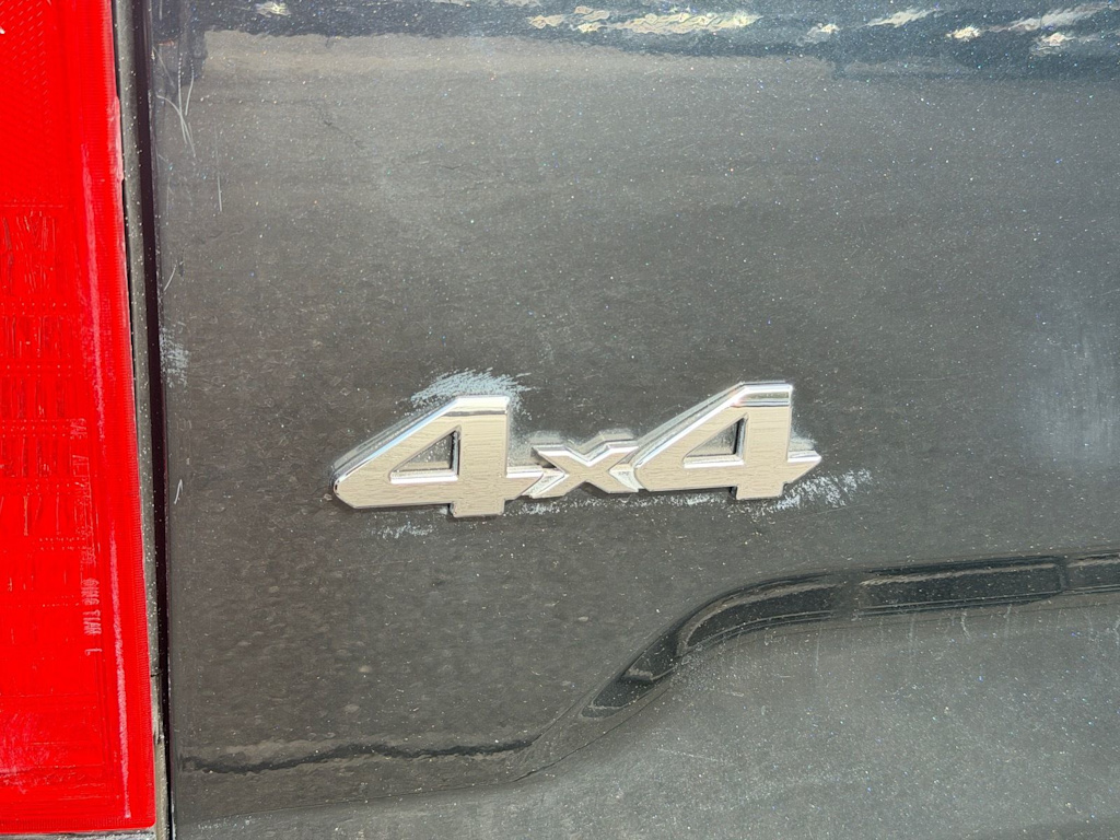 Thumbnail: 2015 Toyota Tundra - 33