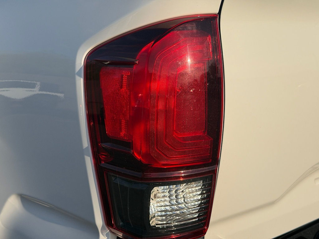Thumbnail: 2020 Toyota Tacoma - 37