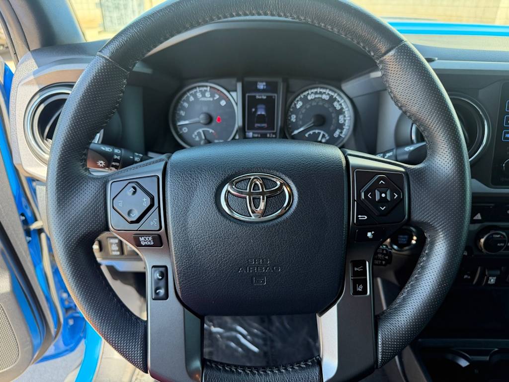 Thumbnail: 2019 Toyota Tacoma - 9