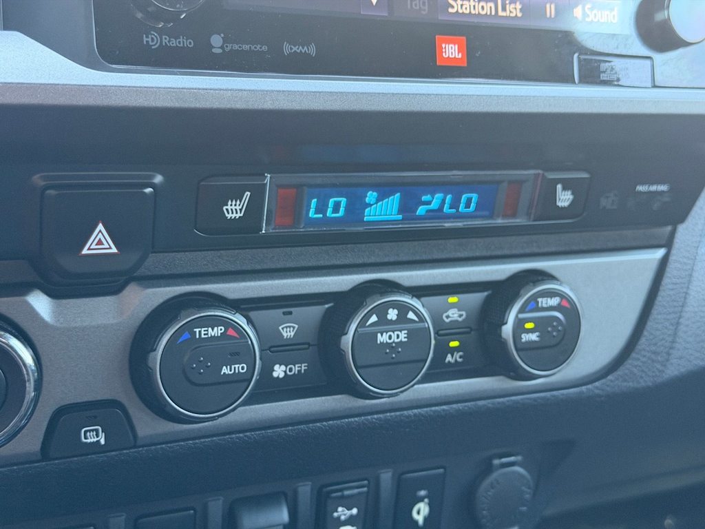 Thumbnail: 2019 Toyota Tacoma - 24