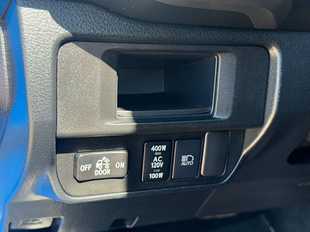 Thumbnail: 2019 Toyota Tacoma - 19