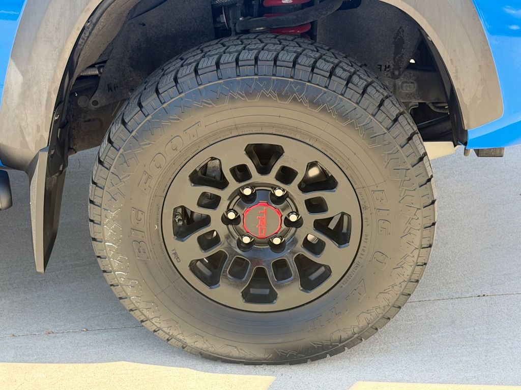Thumbnail: 2019 Toyota Tacoma - 8