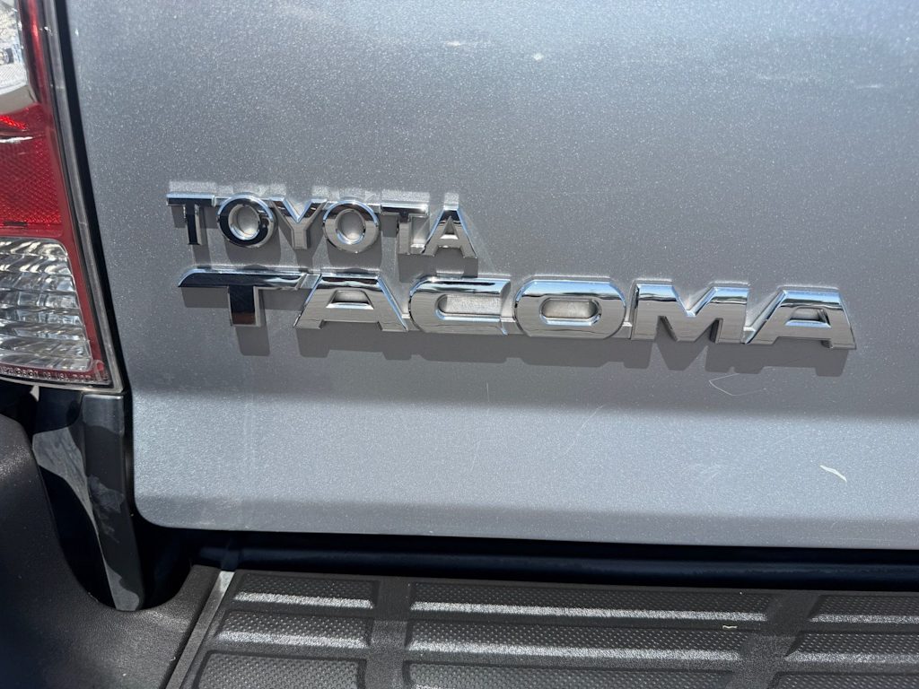 Thumbnail: 2015 Toyota Tacoma - 28