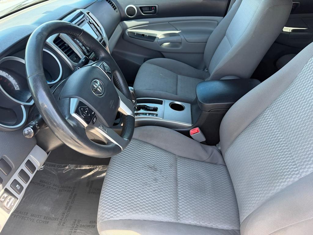 Thumbnail: 2015 Toyota Tacoma - 9