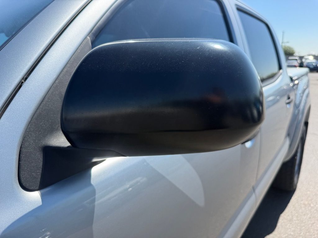 Thumbnail: 2015 Toyota Tacoma - 29