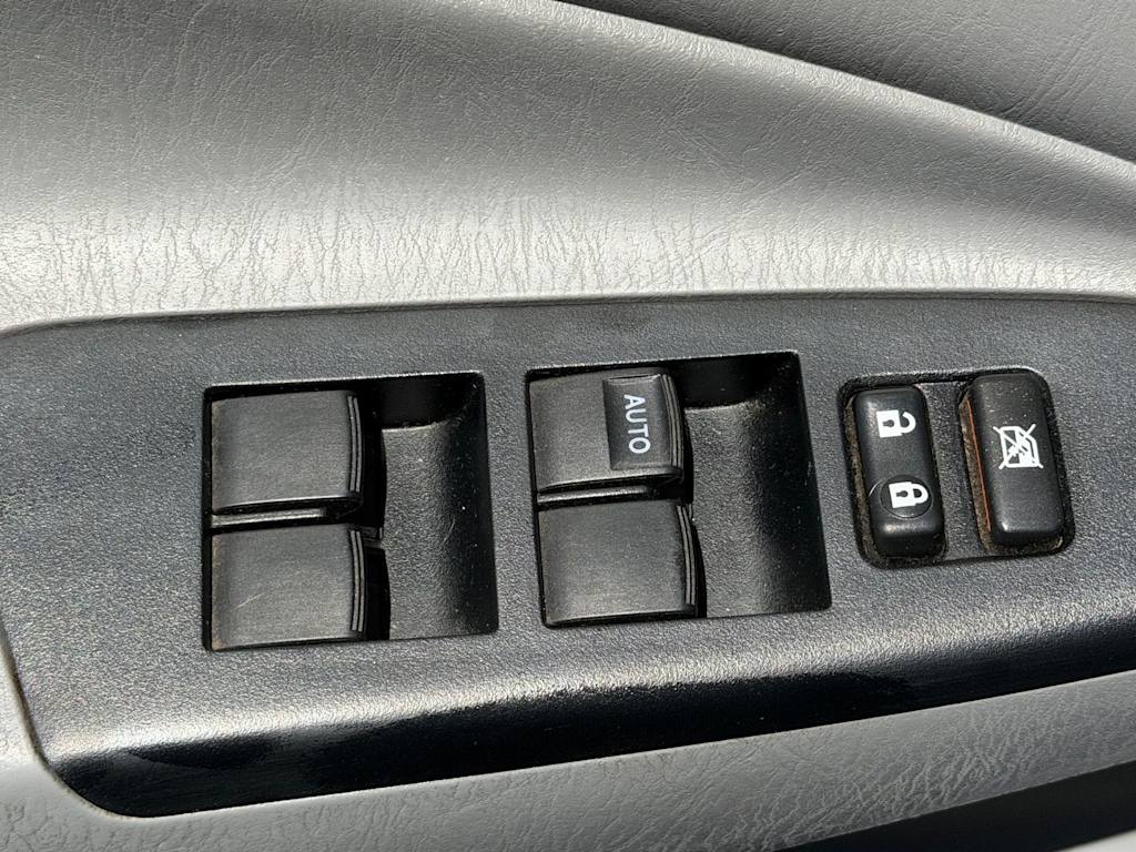Thumbnail: 2015 Toyota Tacoma - 18