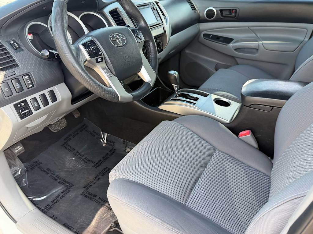Thumbnail: 2015 Toyota Tacoma - 23