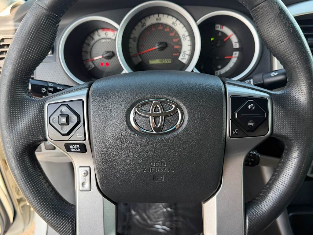 Thumbnail: 2015 Toyota Tacoma - 34
