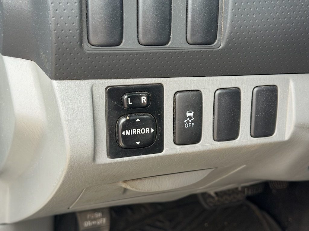 Thumbnail: 2014 Toyota Tacoma - 16