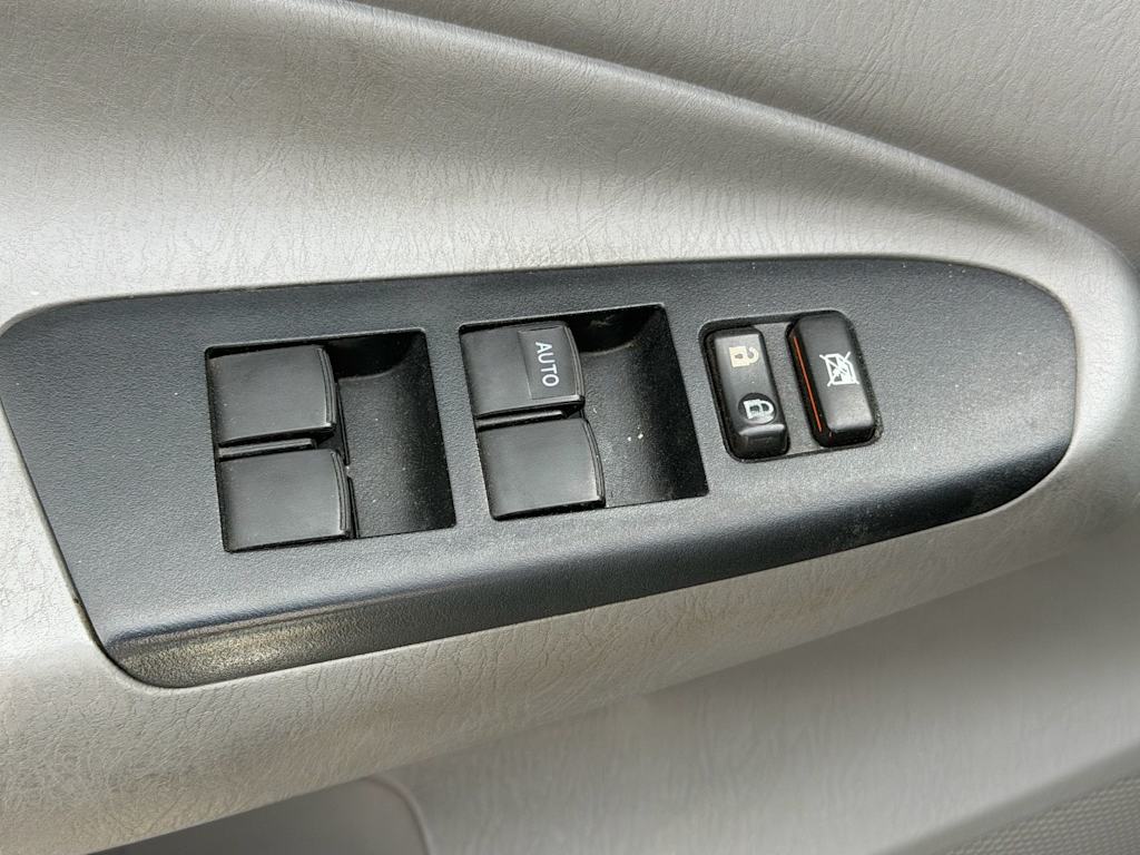 Thumbnail: 2014 Toyota Tacoma - 15