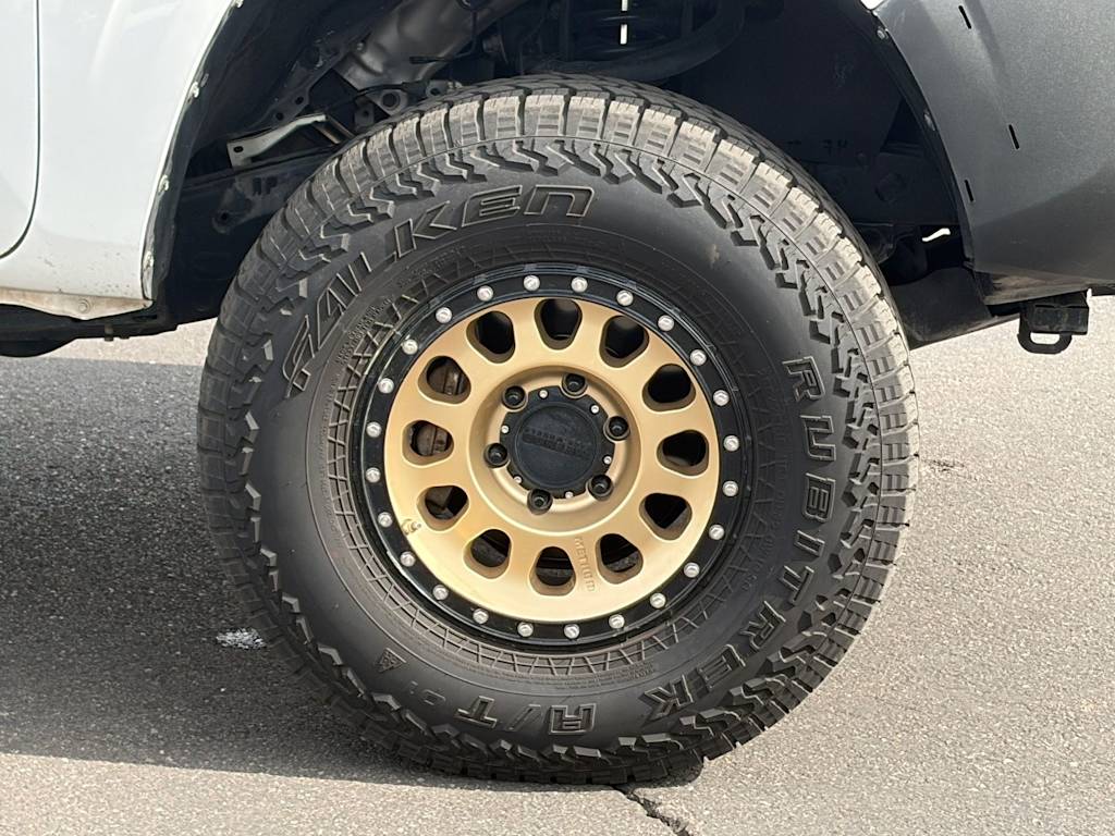 Thumbnail: 2019 Toyota Tacoma - 6
