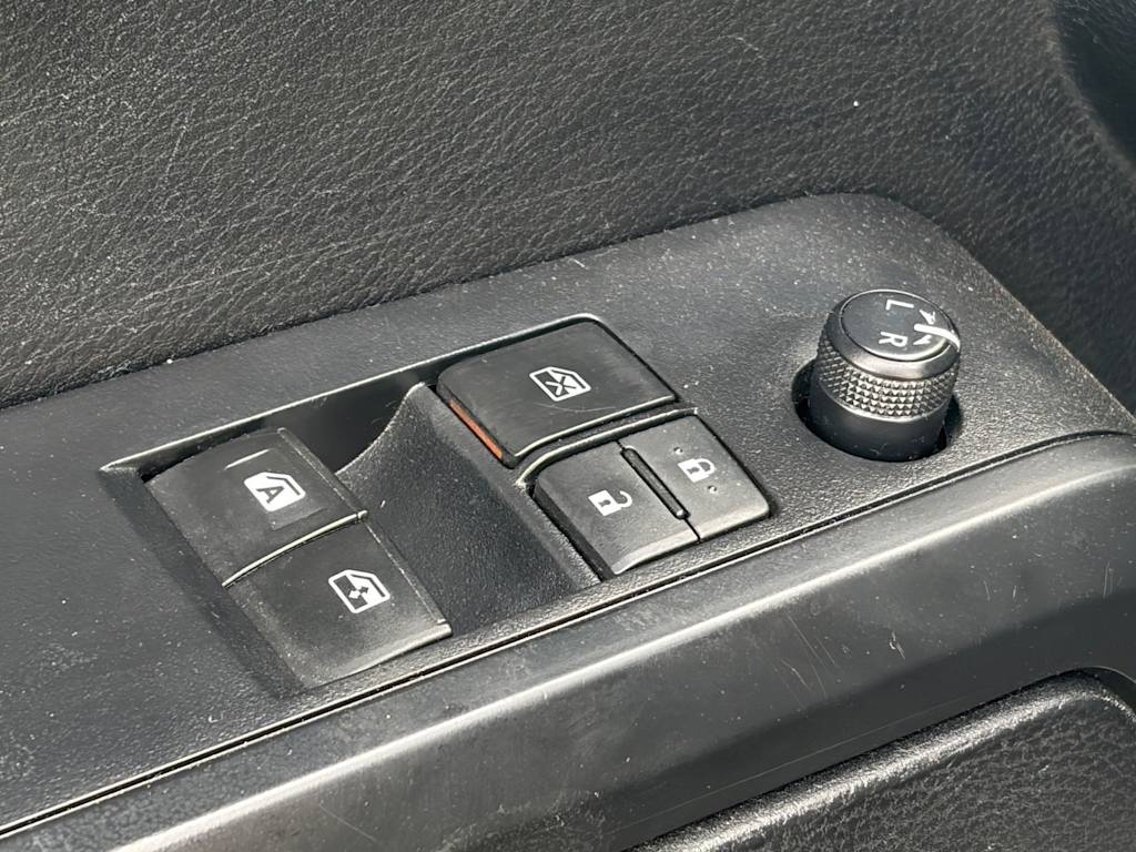 Thumbnail: 2019 Toyota Tacoma - 14