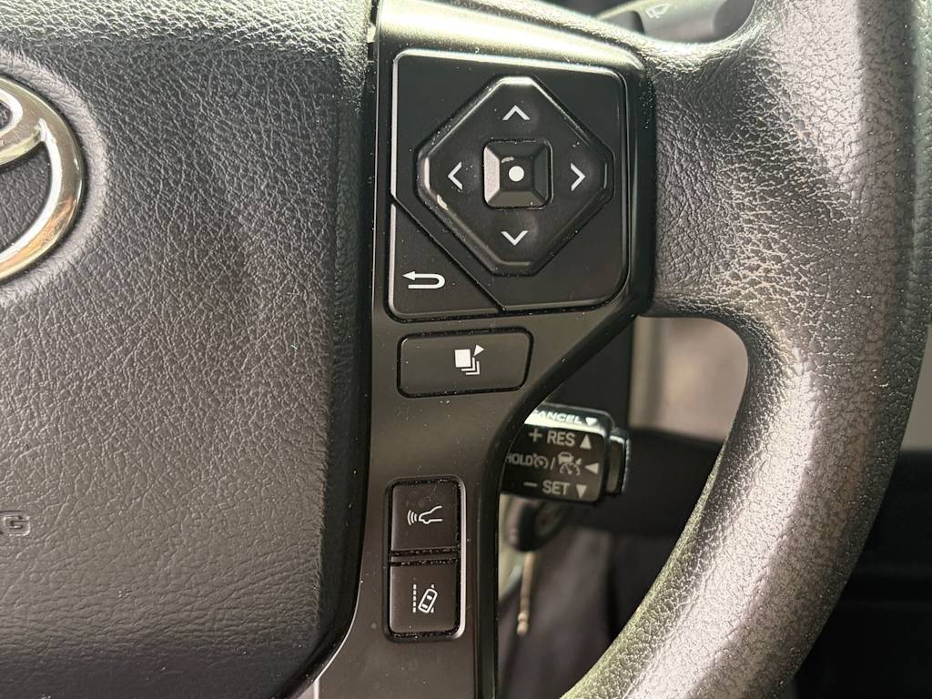 Thumbnail: 2019 Toyota Tacoma - 17