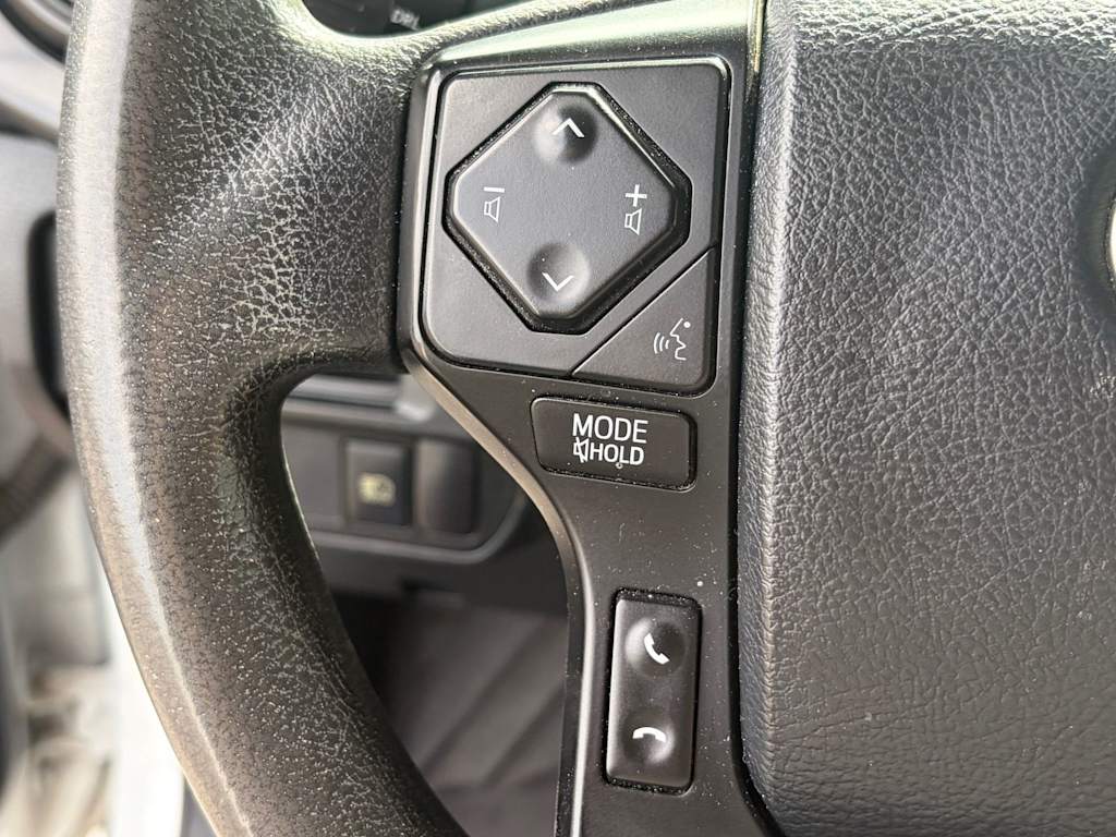 Thumbnail: 2019 Toyota Tacoma - 16