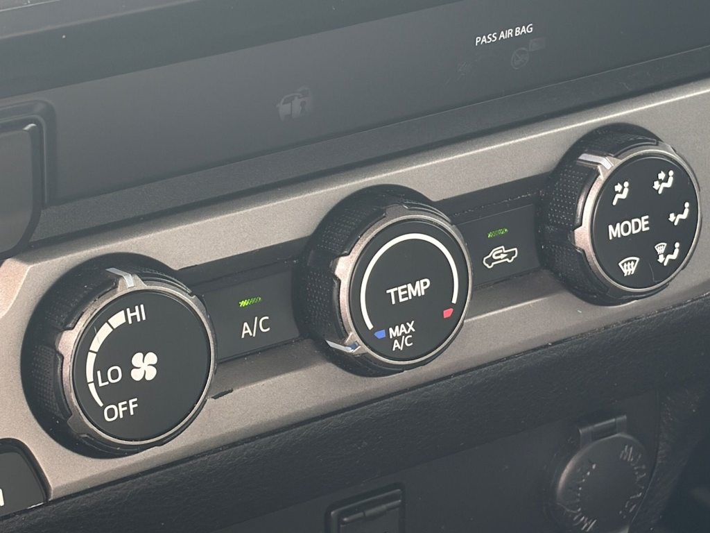 Thumbnail: 2019 Toyota Tacoma - 20