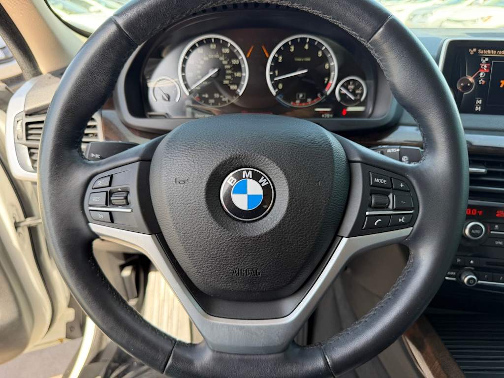 Thumbnail: 2015 BMW X5 - 11