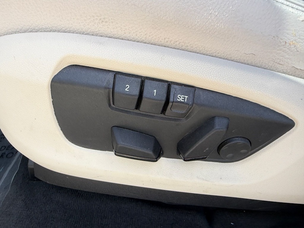 Thumbnail: 2015 BMW X5 - 21