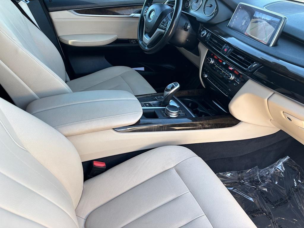 Thumbnail: 2018 BMW X5 - 9