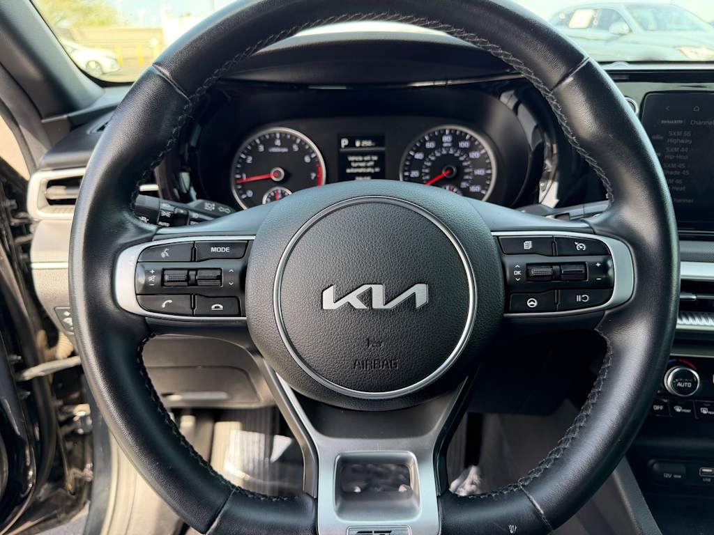 Thumbnail: 2023 Kia K5 - 8