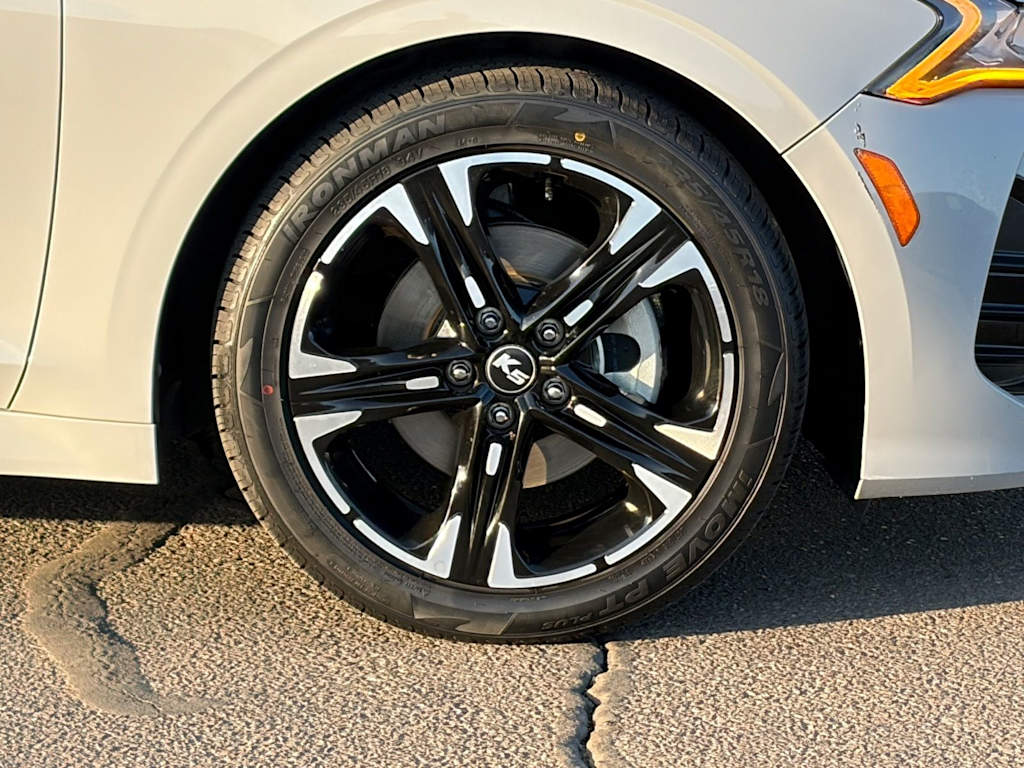 Thumbnail: 2021 Kia K5 - 6
