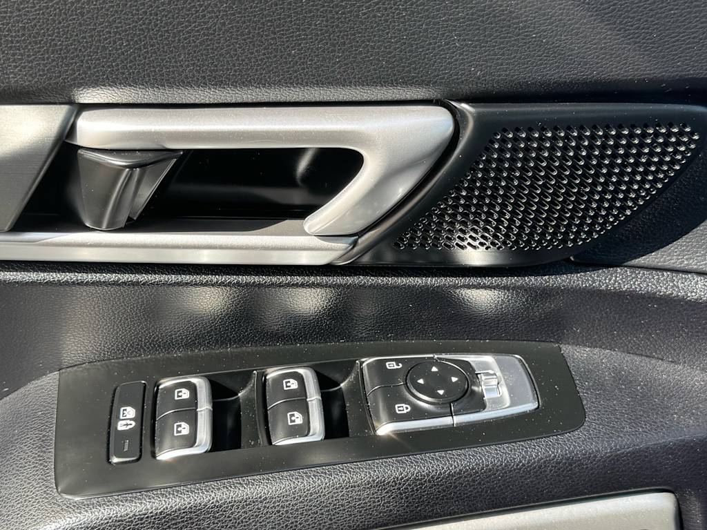 Thumbnail: 2020 Kia Telluride - 28