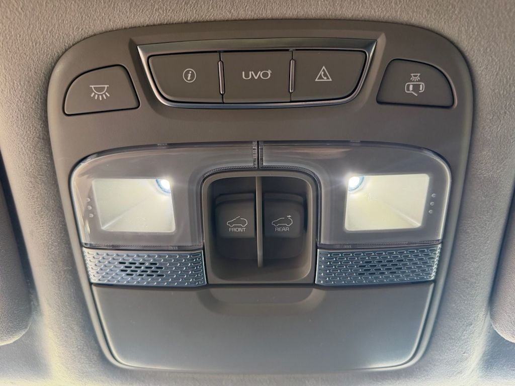 Thumbnail: 2022 Kia Telluride - 29