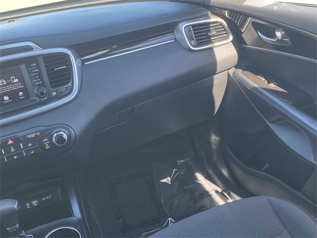 Thumbnail: 2020 Kia Sorento - 25