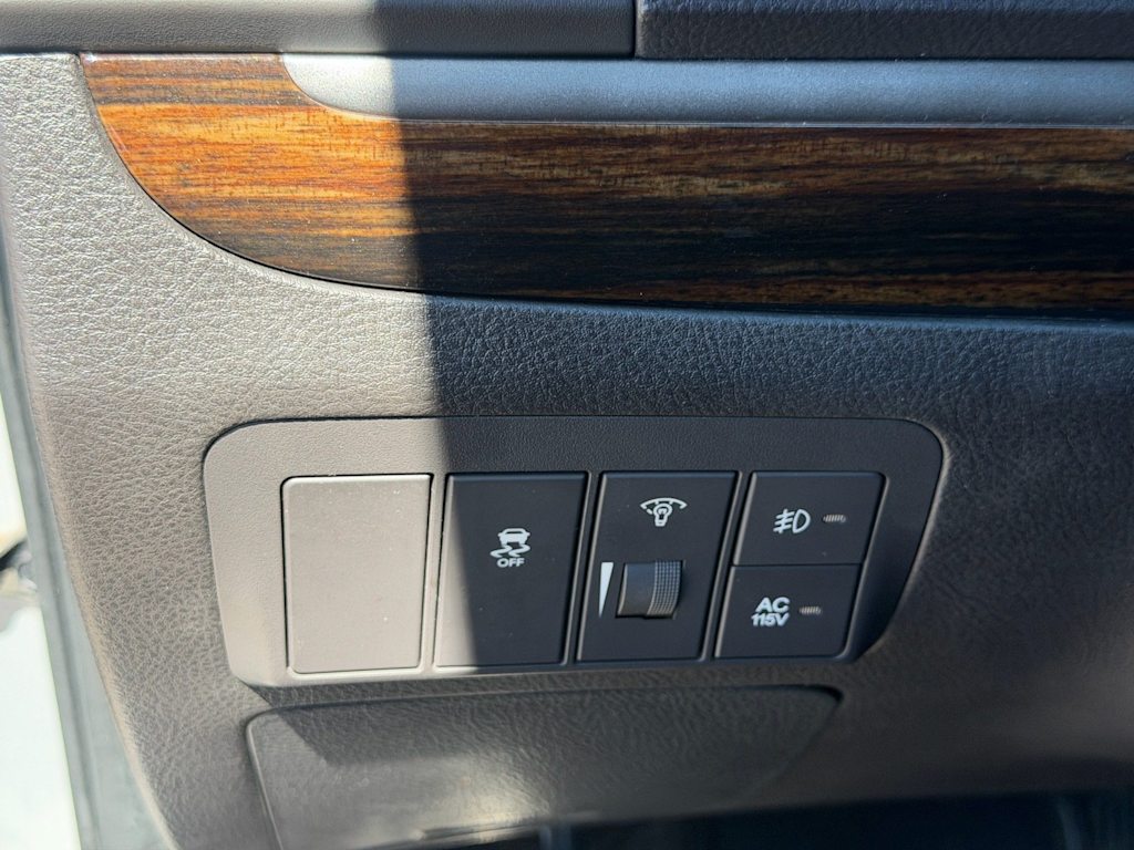 Thumbnail: 2011 Hyundai Santa Fe - 21