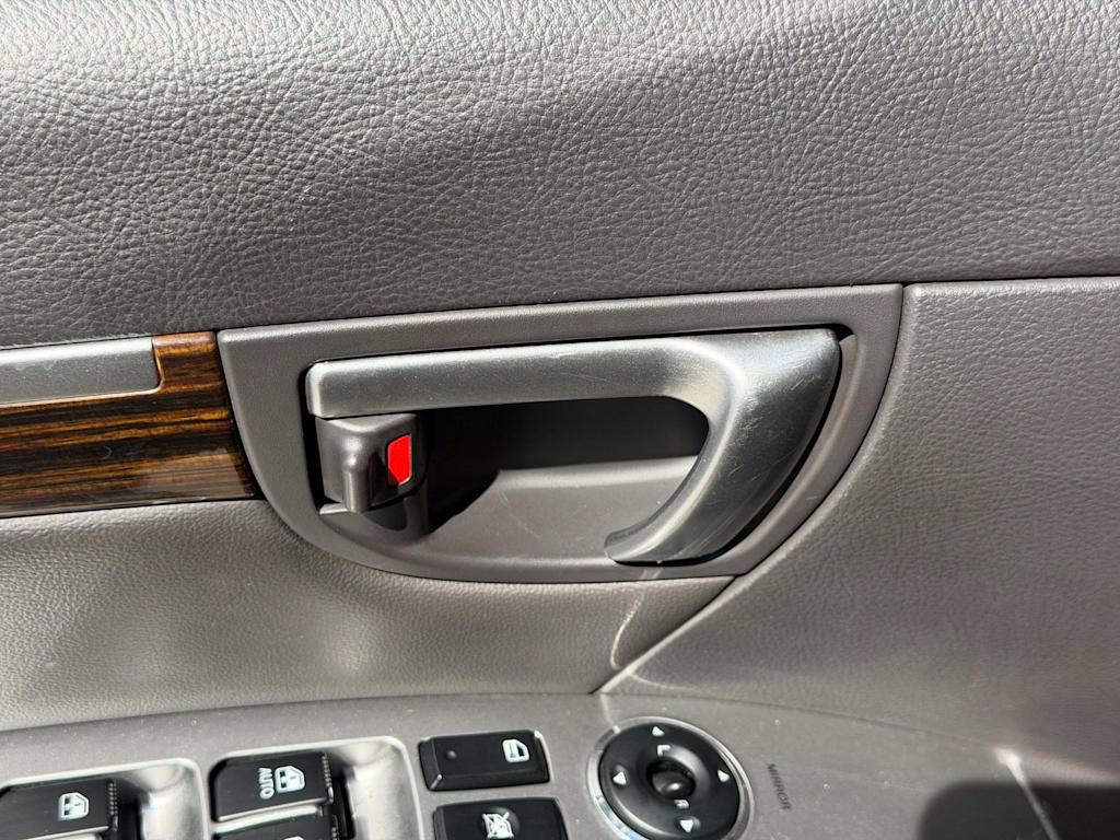 Thumbnail: 2011 Hyundai Santa Fe - 20