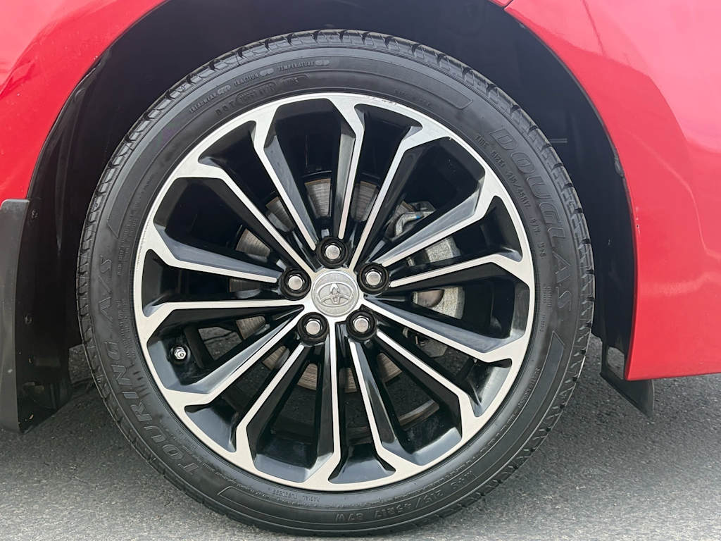 Thumbnail: 2015 Toyota Corolla - 7