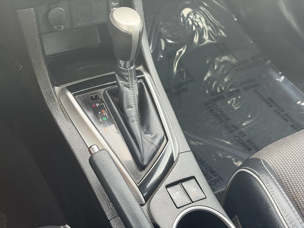 Thumbnail: 2015 Toyota Corolla - 14