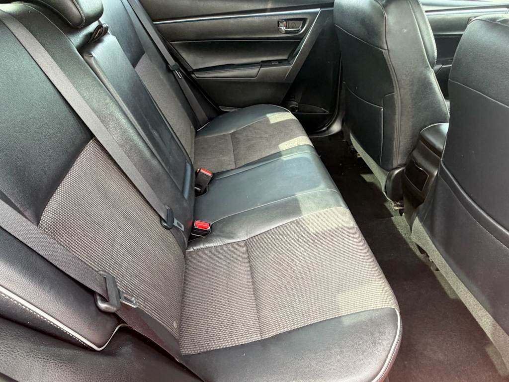 Thumbnail: 2015 Toyota Corolla - 11