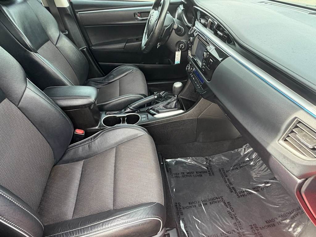 Thumbnail: 2015 Toyota Corolla - 9