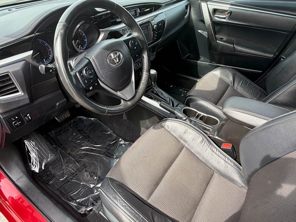 Thumbnail: 2015 Toyota Corolla - 2