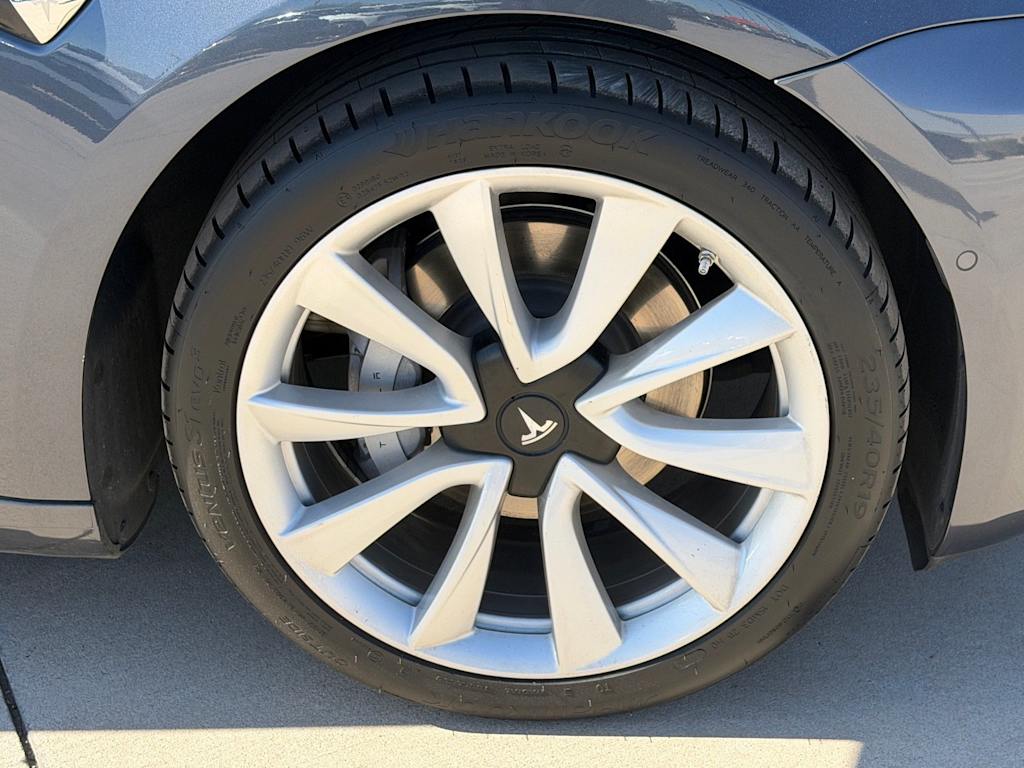 Thumbnail: 2020 Tesla Model 3 - 7